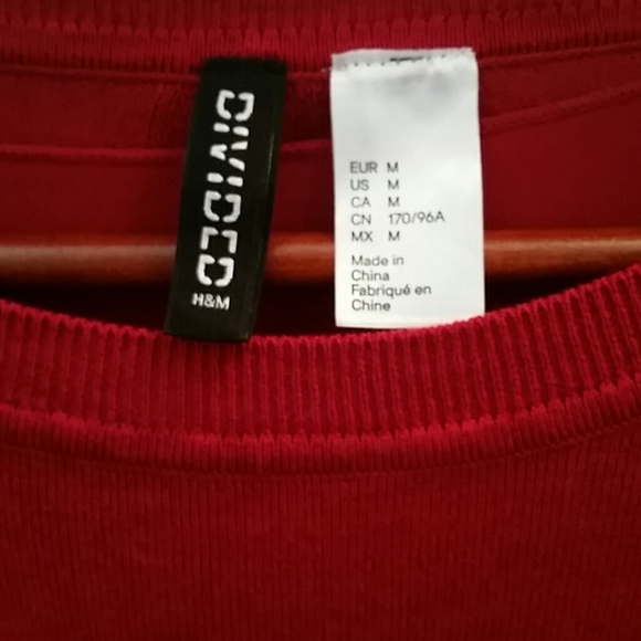 H&M Divided Red Knit Split Back Top Size Medium - Picture 2 of 4